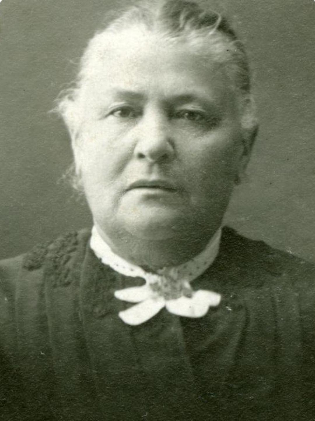 Geneva Ellen Molen (1845 - 1926) Profile